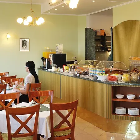 Baross Apartment *
